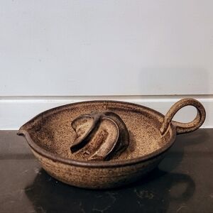 Handmade Pottey Citrus Juicer